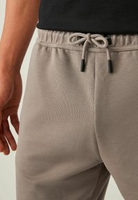 Next REGULAR FIT - Dresside alumine osa - neutral
