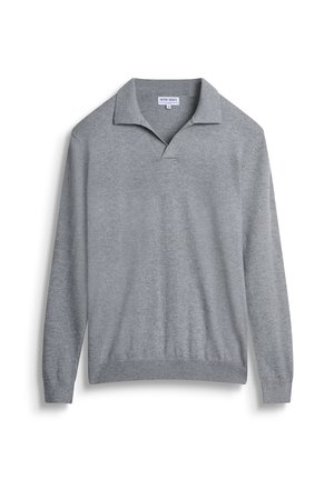 Grijze polo trui met lange mouwen en een kraag, met een zachte textuur en een relaxed fit. Etiket zichtbaar aan de binnenkant van de hals.