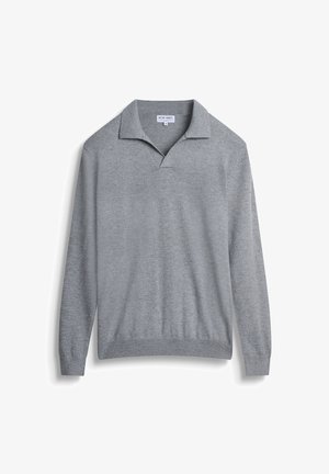 Pullover in maglia grigia a maniche lunghe con colletto, caratterizzato da una texture morbida e una vestibilità rilassata. Etichetta visibile all'interno del collo.