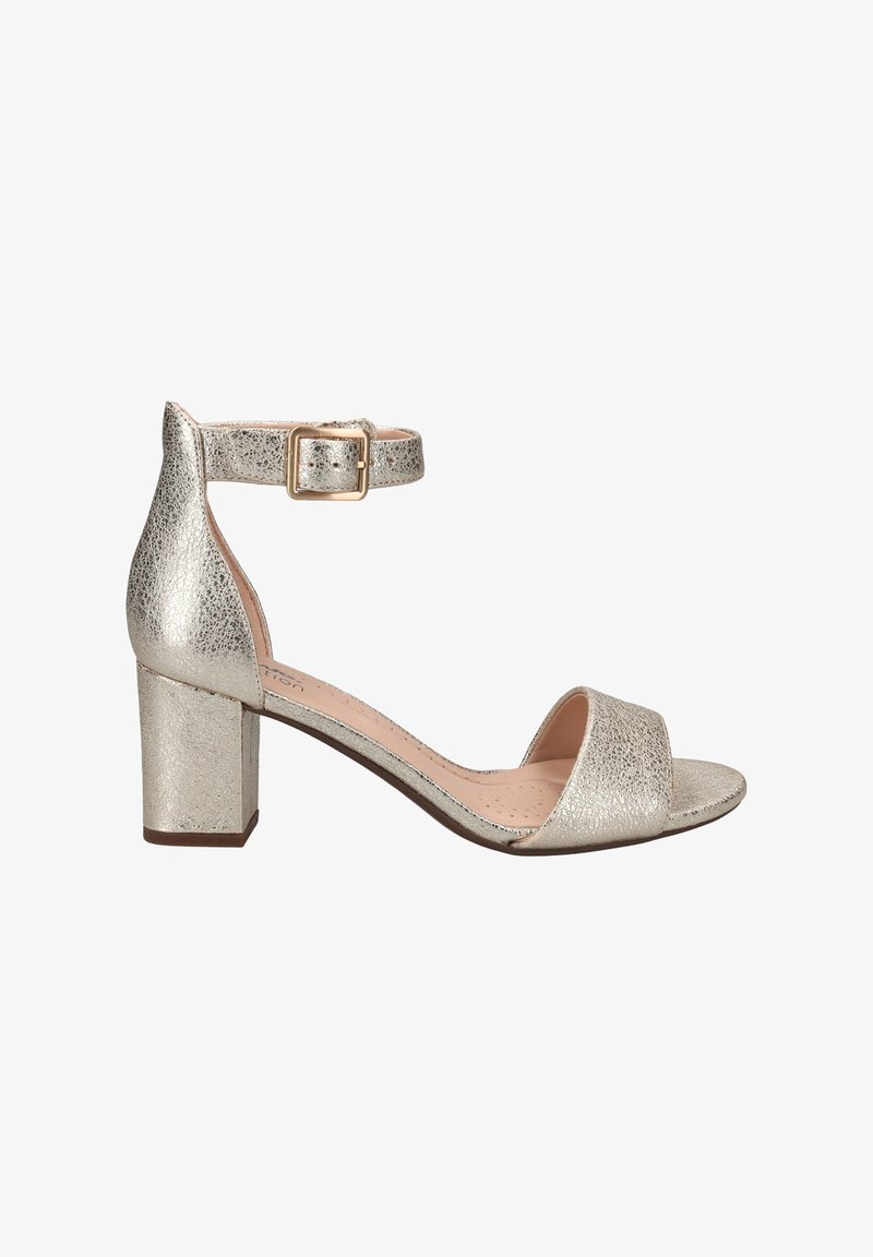 Silver blockklack sandaler med texturerat material, ankelrem och öppen tådesign. Har en gyllene spänne och en slät fotbädd.