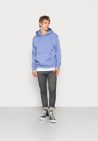 Replay PANTS - Calças - navy/light khaki