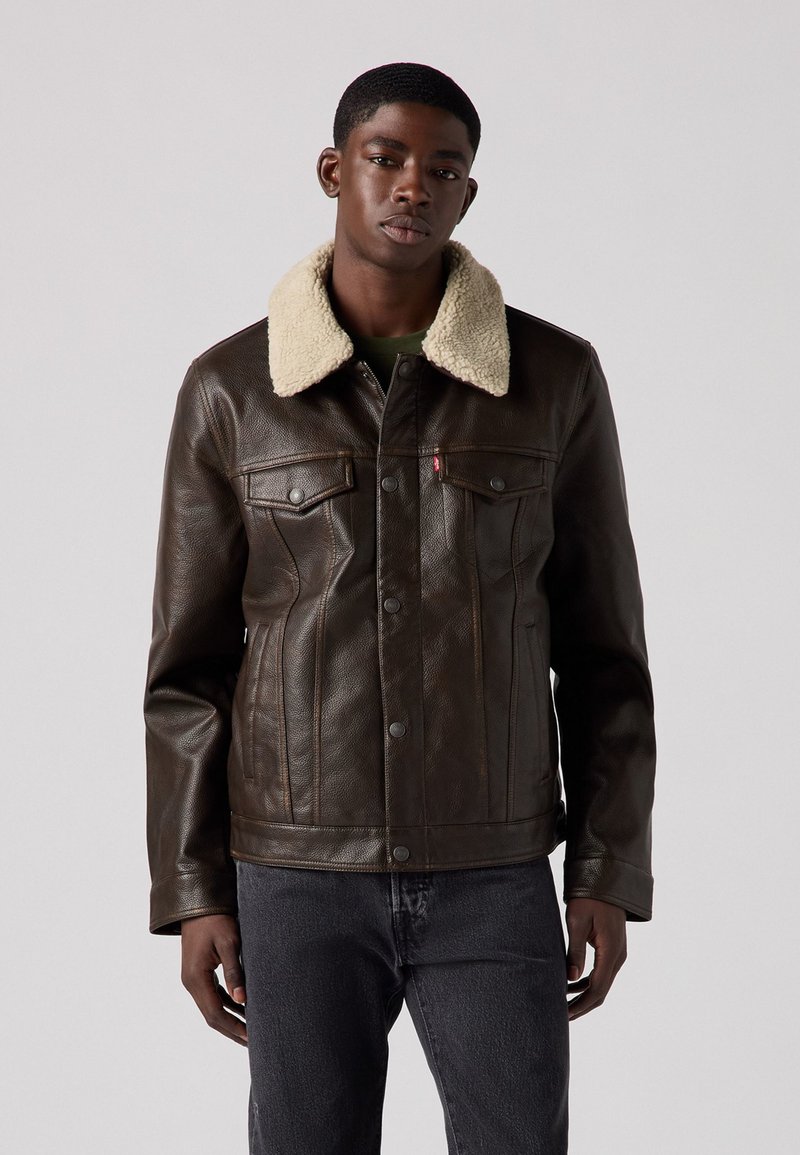 Levi's® TRUCKER COLLAR - Μπουφάν από συνθετικό δέρμα - brown
