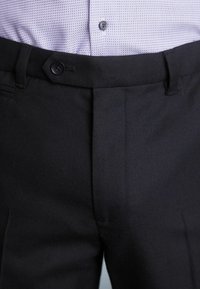 Next REGULAR FIT SIGNATURE  - Hlače za odijelo - black