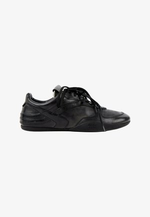 Miu Miu, Baskets basses - black
