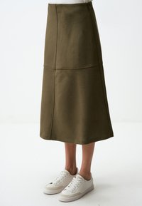 Non sélectionné, khaki