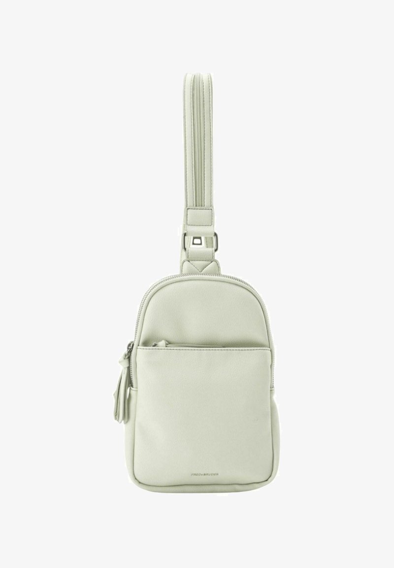 Sac bandoulière vert clair en cuir lisse, doté d'une poche avant zippée, d'une longue sangle réglable et d'un design minimaliste.