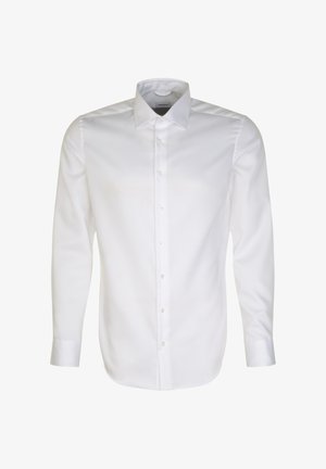 Biała koszula z długim rękawem wykonana z gładkiego materiału, z zapięciem na guziki z przodu, klasycznym kołnierzykiem i prostym dołem. Bez wzorów ani akcentów.