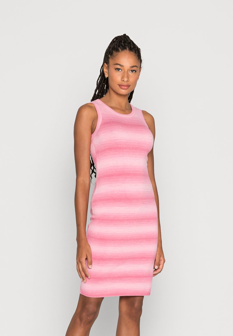 Damen Kleider | mbyM ROSALINStrickkleidcarmine rose/pink - QM00662 Damen Kleider | mbyM ROSALINStrickkleidcarmine rose/pink - QM00662