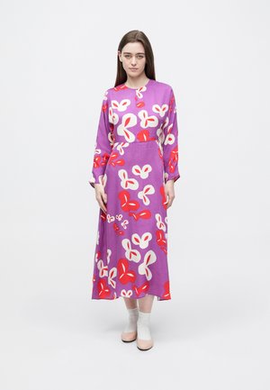 RYTMI POIMINTO - Φόρεμα ημέρας - purple/off white/red