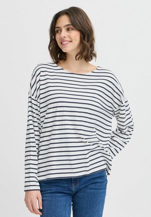 Gestreepte lange mouwen shirt in wit en marineblauw, met een relaxte pasvorm, brede halslijn en zachte katoen. Draag het met een spijkerbroek.