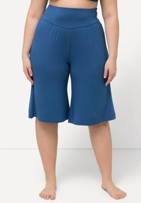 Ulla Popken WIDE-LEG FLARED BERMUDA  - Pyjamabroek - gray blue