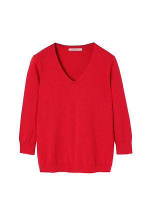 Rode lange mouwen V-hals sweater met geribde manchetten en zoom, plat weergegeven tegen een witte achtergrond.