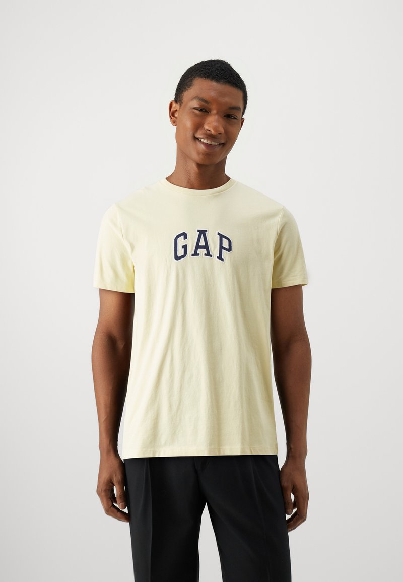 GAP NEW ARCH - Apdrukāts T-krekls - new chamois