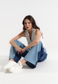 RYŁKO - Sneakersy niskie