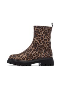 Botas de tobillo con estampado de leopardo y suela negra gruesa, que cuentan con un exterior de tela suave y una lengüeta en la parte trasera para facilitar su colocación.
