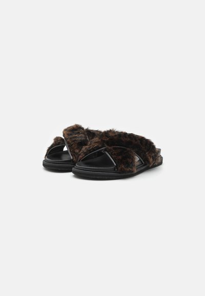 MOSCHINO CIABATTA - Mules - marrone/nero