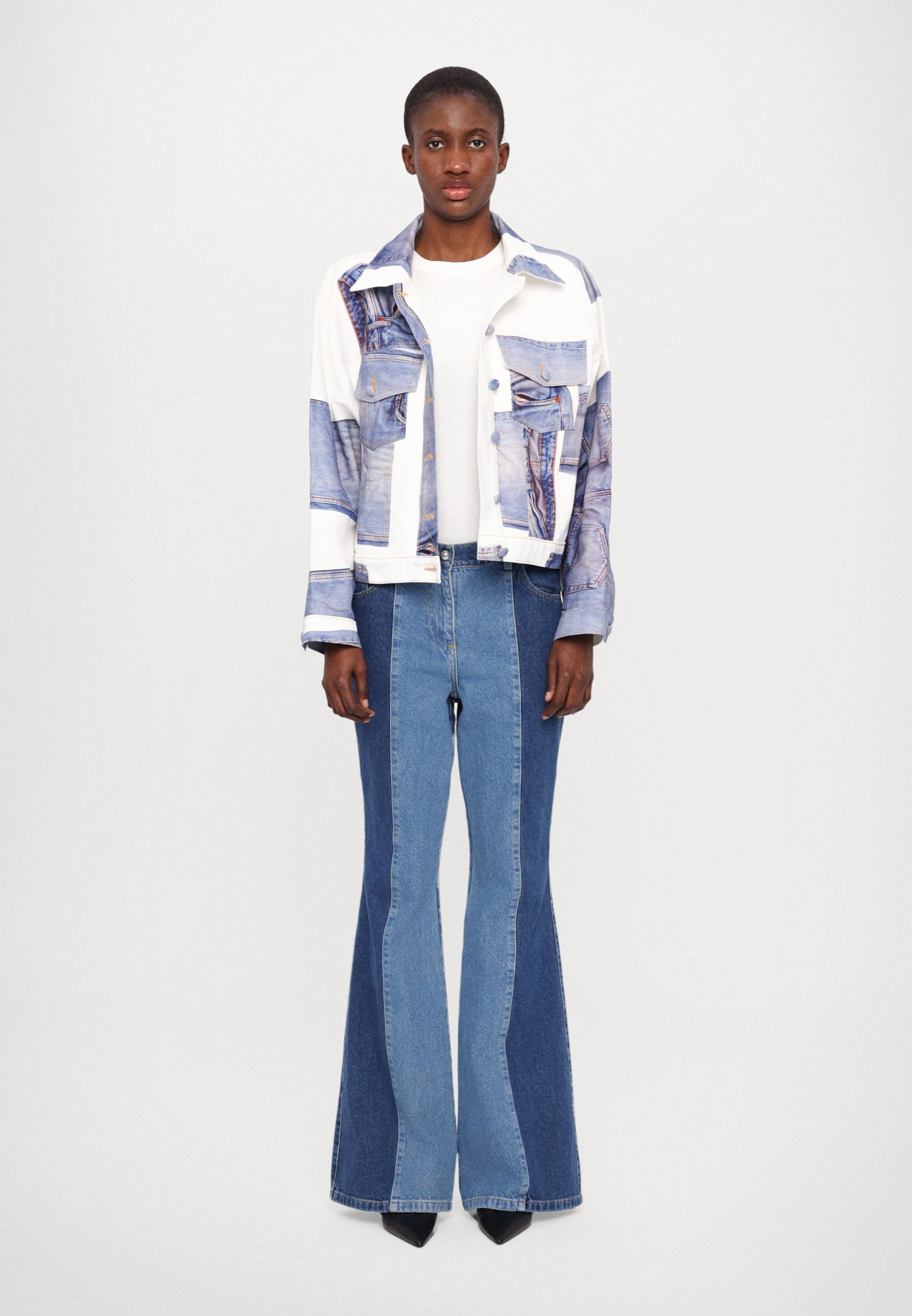 Flared Jeans - two tone denim - Product Details