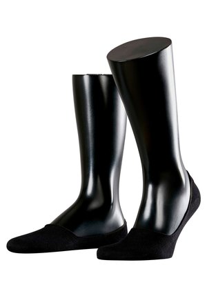 Calcetines negros hasta el tobillo hechos de un tejido suave, con un diseño de corte bajo, punta redondeada y talón reforzado para mayor durabilidad.