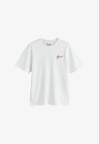 Unselected, white fender