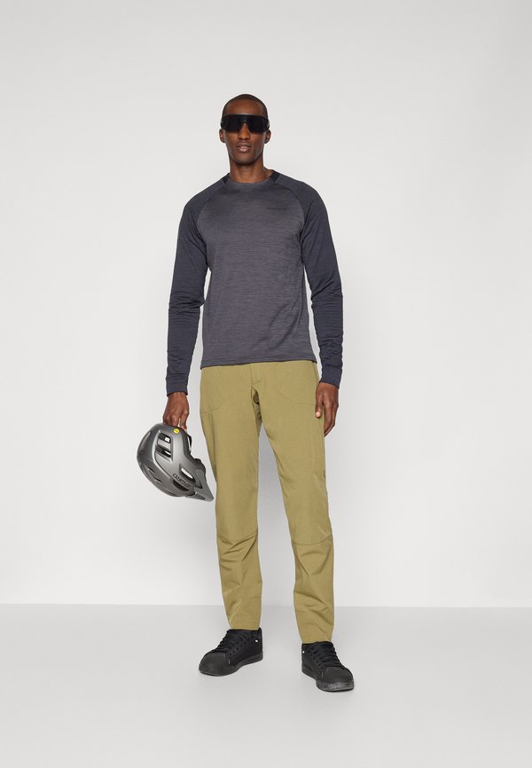 SINGLETRACK - Sweatshirt3