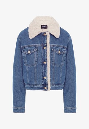 Jeansjakke med en cropped design, shearlingkrave og knaplukning. Har to brystlommer og en falmet blå farve.