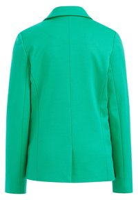 Zelený ušitý blejzr s klopovým límcem, dlouhými rukávy a hladkou texturou. Obsahuje švové detaily podél zad pro přiléhavý vzhled.