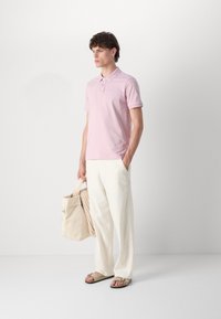 BOSS PASSENGER - Polo - open purple