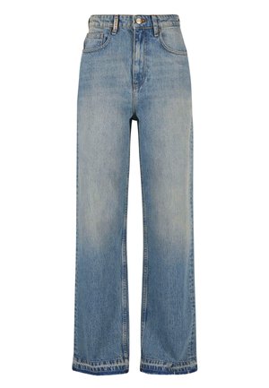 Jeans de mezclilla anchos de color azul claro con cintura alta, que cuentan con bolsillos frontales y cierre de botones. Textura desgastada y detalles de dobladillo deshilachado.