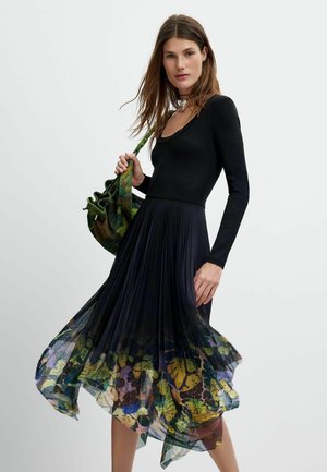 Desigual, LONG-SLEEVED MIDI DRESS M. C. LACROIX - Vestido informal - black