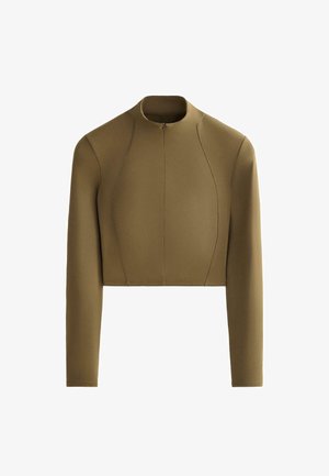 Giacca corta verde oliva a maniche lunghe con cerniera frontale e collo alto rotondo, con dettagli di cuciture lungo la parte frontale.