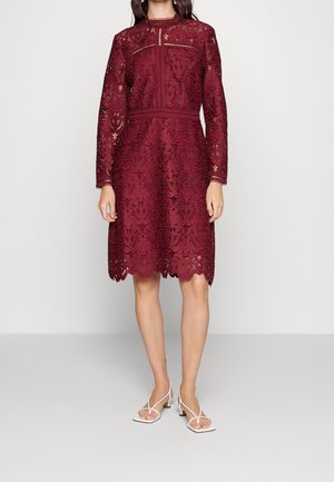 Cocktailkjole / festkjole - red