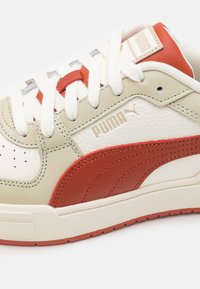 Puma PRO CLASSIC  - Zapatillas - warm white/desert dust/mars red