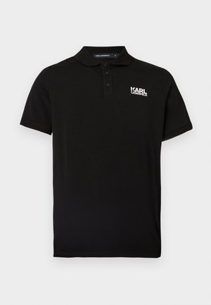 Svart polo i bomull, med to knapper i stolpen, korte ermer og en hvit "KARL LAGERFELD"-logo på venstre bryst.