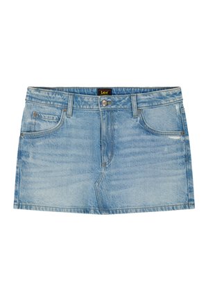 Világoskék farmer miniszoknya első zsebekkel, övbújtatókkal, gombos rögzítéssel és Lee márkajelzéssel a derékpánton.
