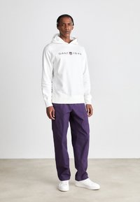 GANT Felpa con cappuccio - eggshell