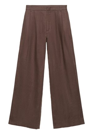 Pantaloni larghi in lino marrone con passanti per cintura e pieghe frontali, progettati per una vestibilità ampia e confortevole.