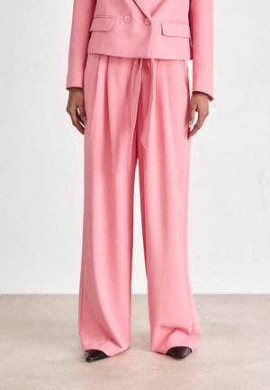 Marc Cain Housut - pink