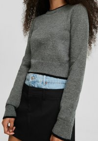 Bershka Sweter