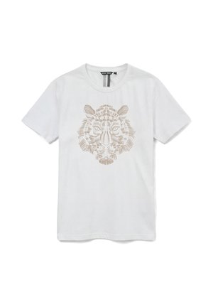 T-shirt bianca a maniche corte con una grafica beige raffigurante il volto di una tigre centrata sul davanti e un'etichetta nera all'interno della scollatura.