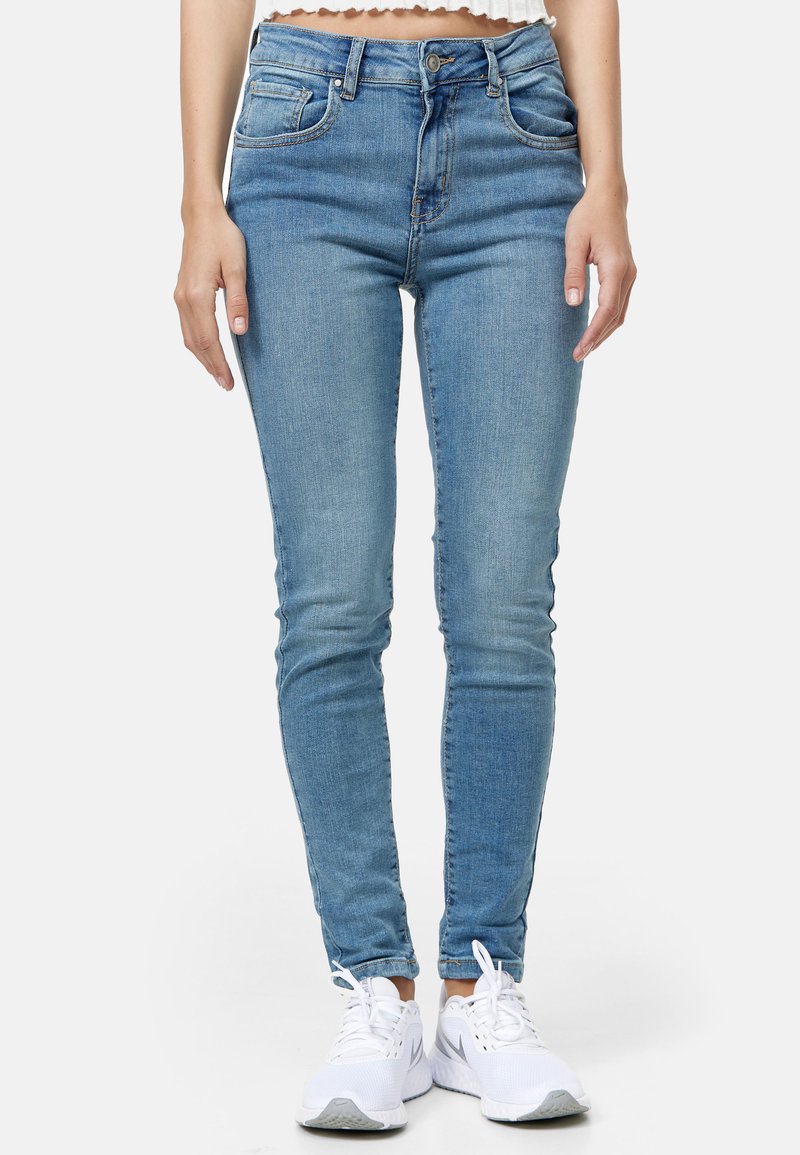 Agamaa HIGH WAIST Slim fit jeans bleached blue denim/bleached denim