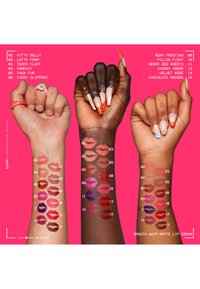 NYX Professional Makeup SMOOTH WHIP MATTE LIP CREAM - Rossetto liquido - Berry Bed Sheets