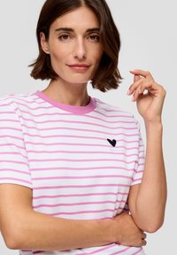 s.Oliver - T-shirt z nadrukiem