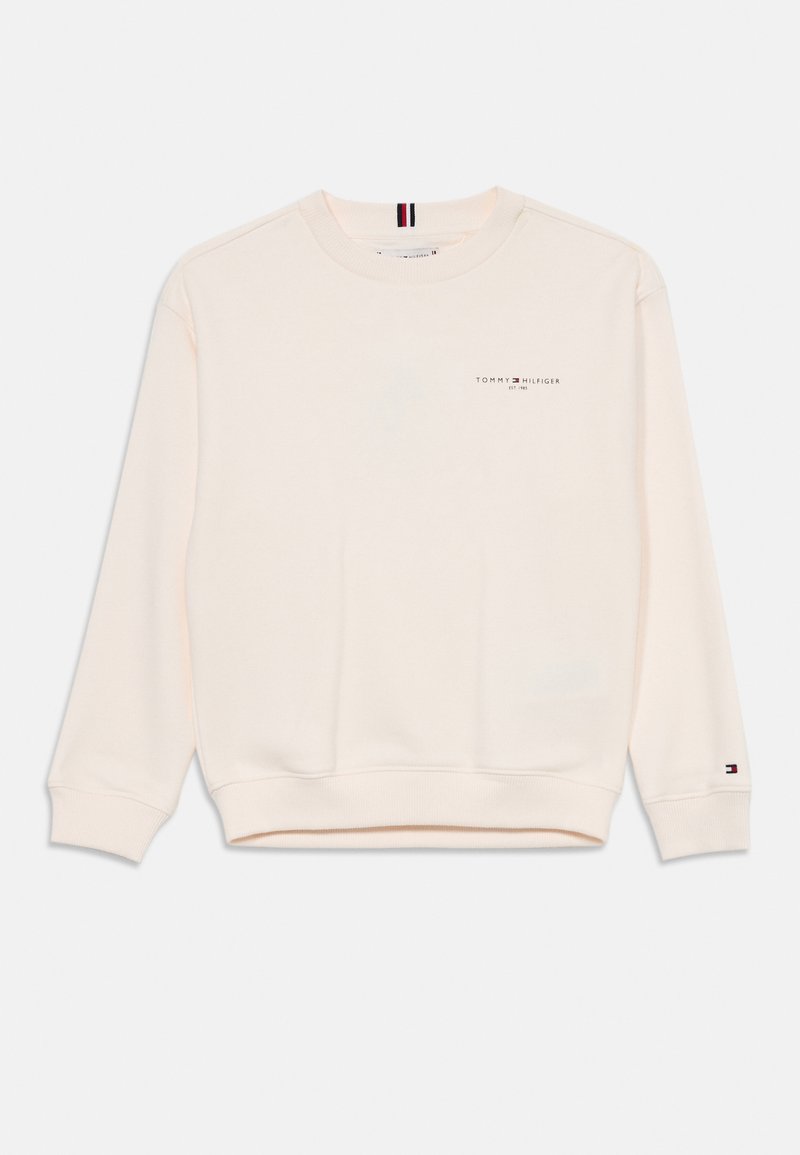 Lys rosa sweatshirt med rund hals og lange ærmer. Har et lille logo på brystet og et karakteristisk stribedetalje ved manchetten.