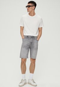 s.Oliver COMFORT - Jeansshort - steingrau