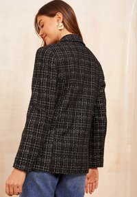 Friends Like These REGULAR FIT  - Bleiseri - black