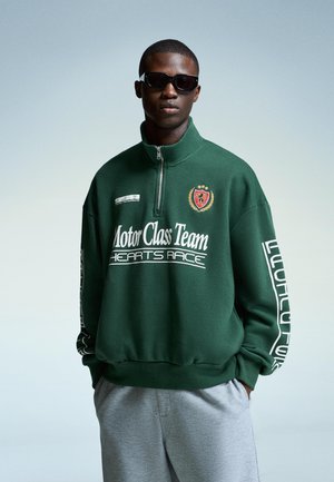 Bershka Sweatshirt - evergreen