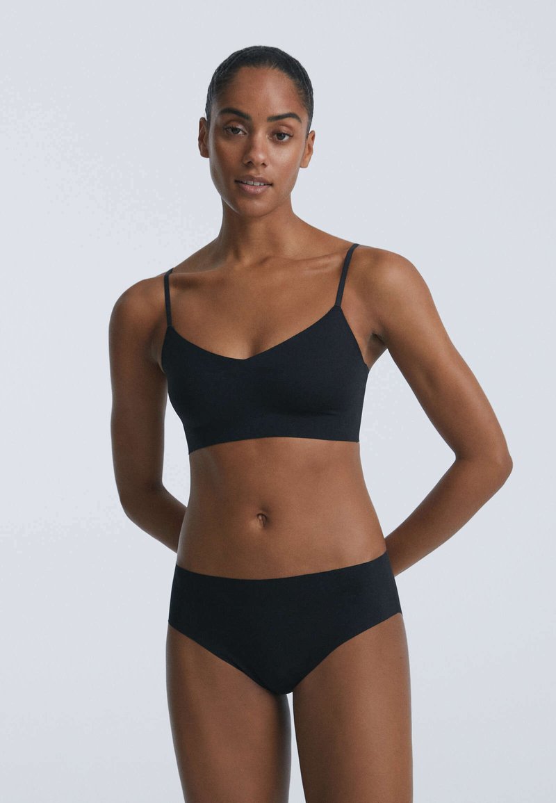 Damen BHs | OYSHO INVISIBLE LASER CUT MICROFIBRE Bustier black/schwarz - RY77873 Damen BHs | OYSHO INVISIBLE LASER CUT MICROFIBRE Bustier black/schwarz - RY77873