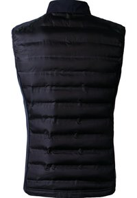 Zwarte puffer gilet met een gladde, geborduurde textuur, voorzien van horizontale stiksels en een staande kraag. Geen mouwen, lichtgewicht ontwerp.