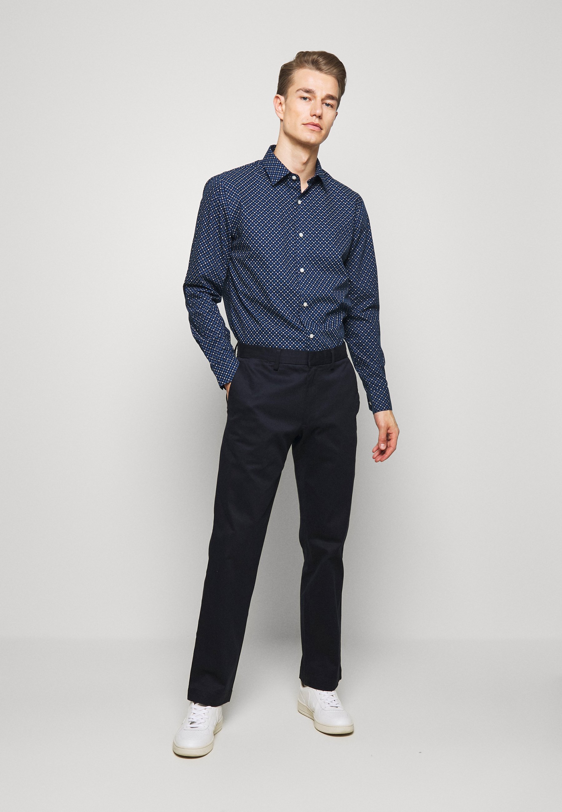 Banana Republic SQUARE PRINT Skjorte dark blue Zalando.no Banana Republic SQUARE PRINT Skjorte dark blue Zalando.no