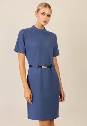 WITH GÜRTEL - Neulemekko - mittelblau